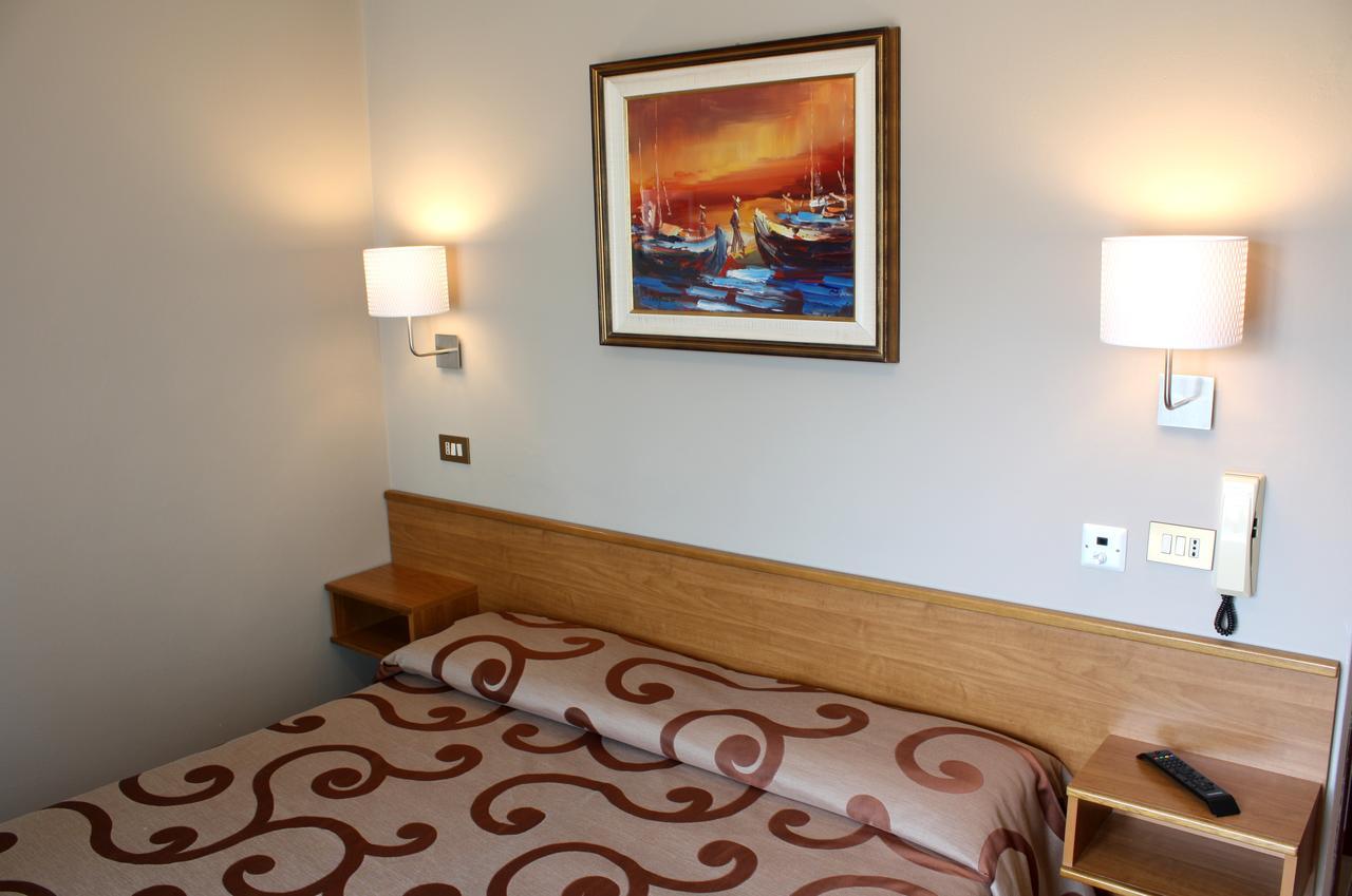 Hotel Helga Caorle Extérieur photo
