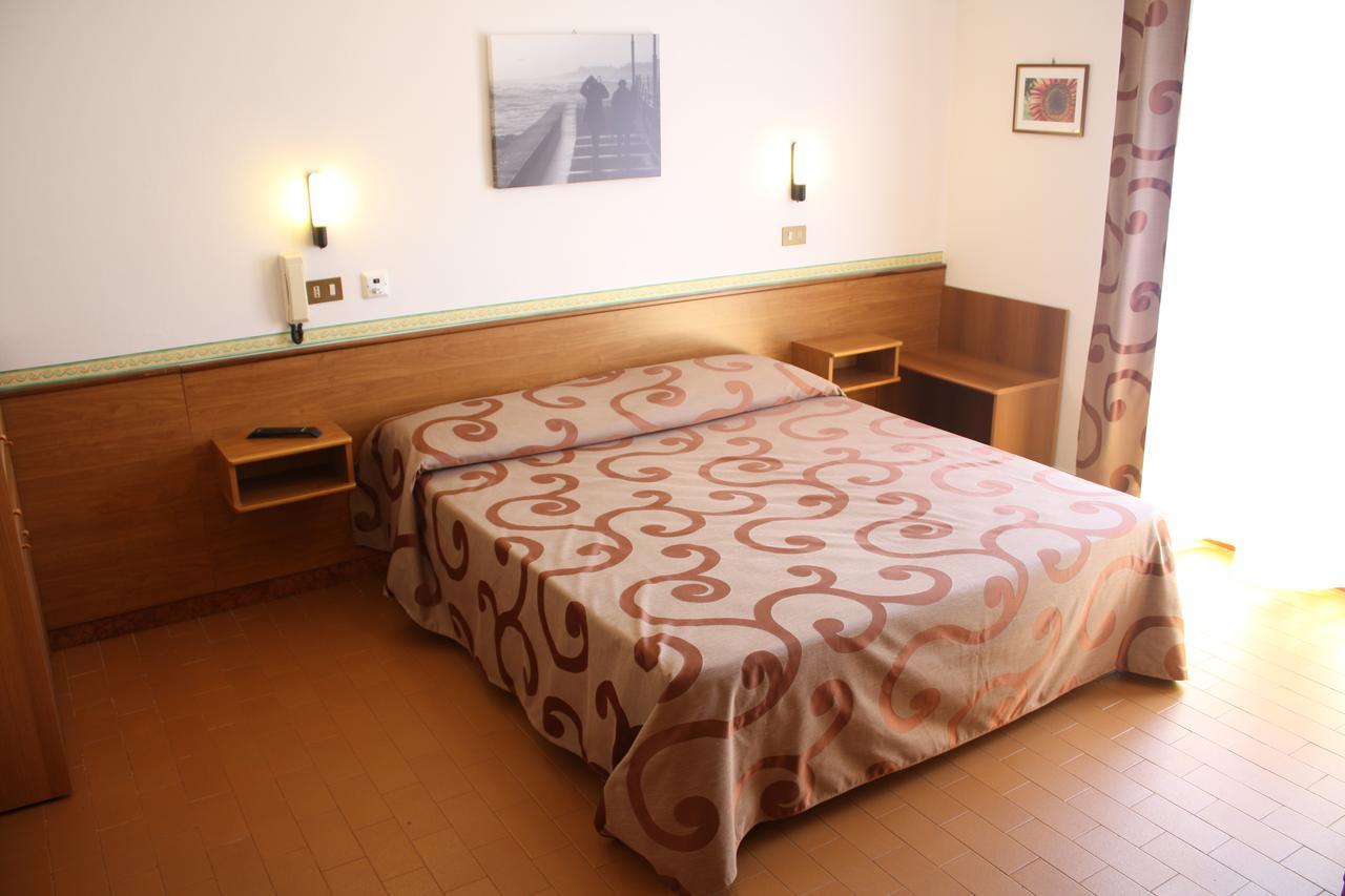 Hotel Helga Caorle Extérieur photo