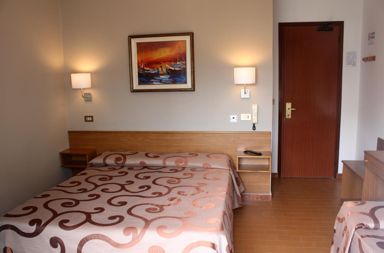 Hotel Helga Caorle Extérieur photo