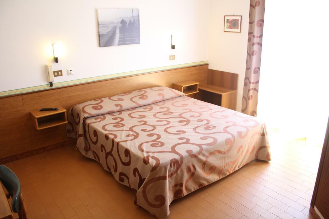 Hotel Helga Caorle Extérieur photo