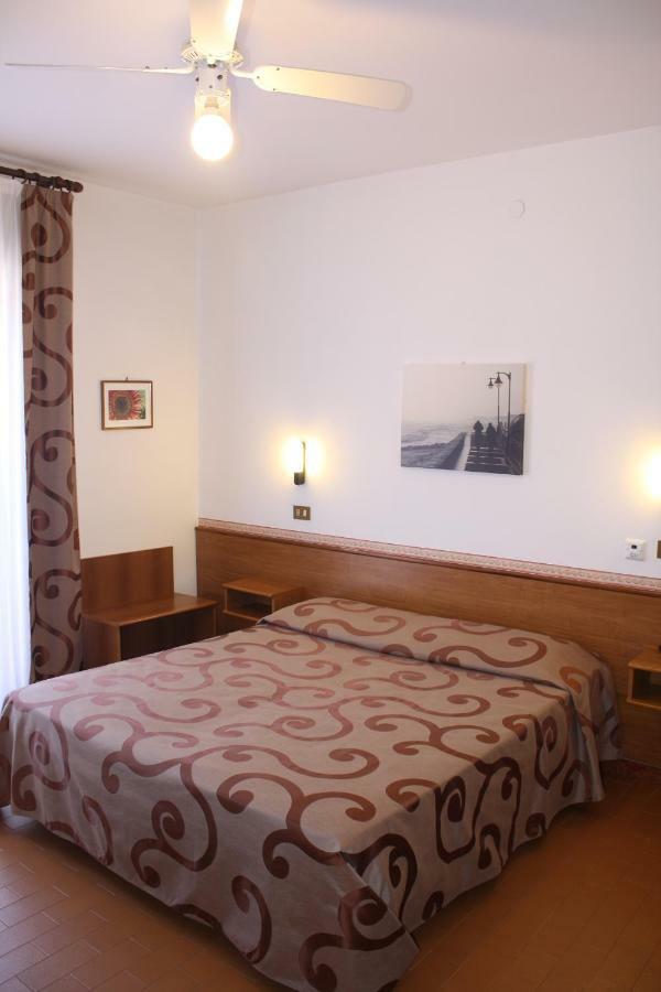 Hotel Helga Caorle Extérieur photo