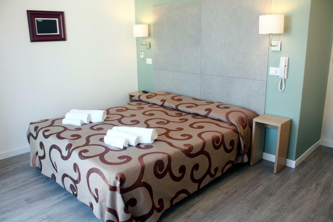 Hotel Helga Caorle Extérieur photo